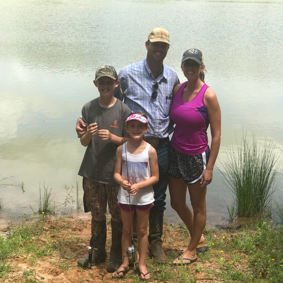 MEET YOUR POSHER....Hey, I am Marci! - Picture 6 of 8